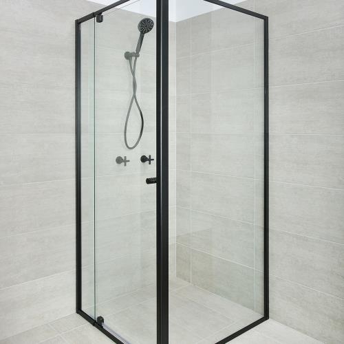 SHOWERS - Optima Shower Screen Front & Hob Return Installed Black